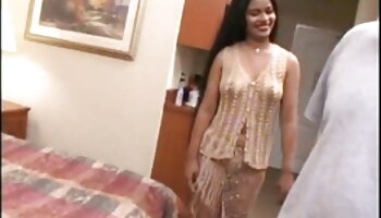 Teen Emily porno vidéo gratuite Kae levrette de vieille bite