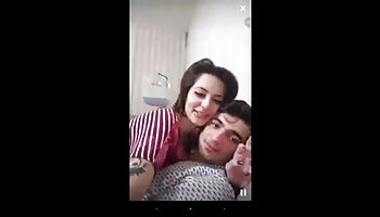 Titty temps humide porno gratuit fontaine et sauvage
