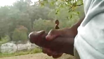 Scène video xxx jeune de branlette solo