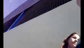 douce femme vidéo film porno au foyer blonde aux gros seins taquine