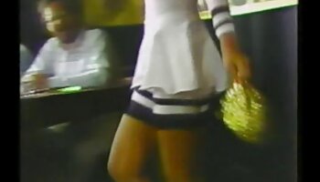 le voisin fouineur partie deux porno femme dominante