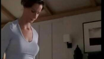 Vanessa pornos noir joue au billard et se fait baiser