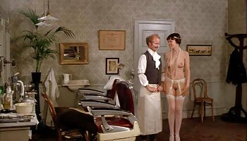 Spy Fam site de film pornographie - Stepson Barebacks Stepmom pour la première fois