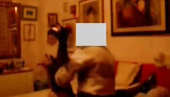 Demi-soeur met du gui filme porno gratis anal sur la bite de Stepbro
